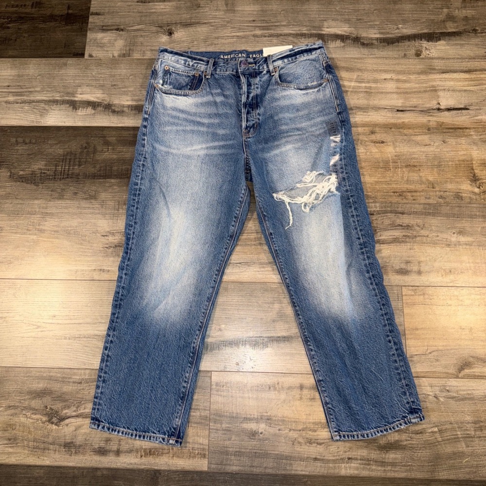 American Eagle Jeans Womens 12 Short NWT Distressed Ripped Straight Leg Blue